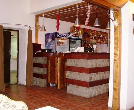 Riki Guest house